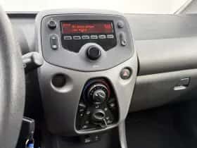 Peugeot 108 (2021) thumbnail 15