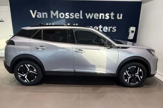 Peugeot e-2008 (2025) thumbnail 4