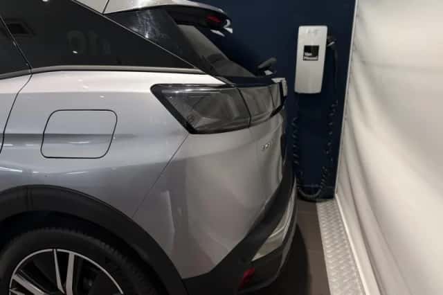 Peugeot 3008 (2024) thumbnail 6