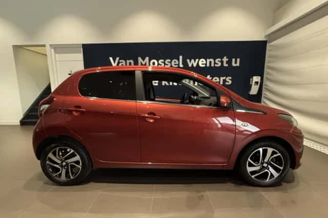 Peugeot 108 (2021) thumbnail 3