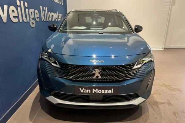 Peugeot 5008 (2024) thumbnail 2