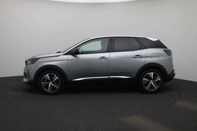 Peugeot 3008 (2023) thumbnail 5