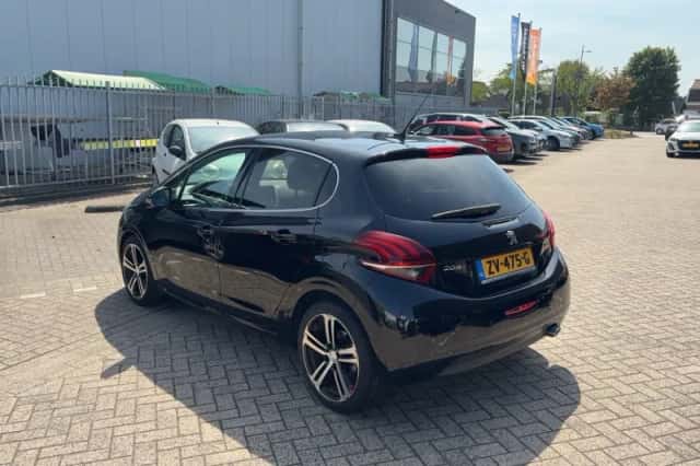 Peugeot 208 (2018) thumbnail 2