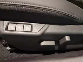 Peugeot e-2008 (2023) thumbnail 6