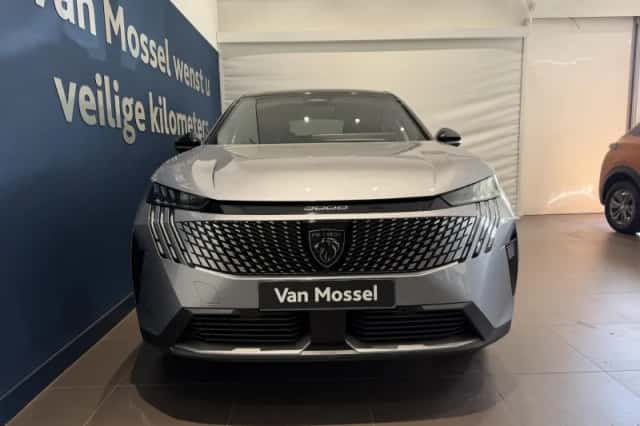 Peugeot 3008 (2025) thumbnail 2