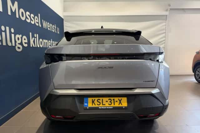 Peugeot 3008 (2025) thumbnail 5