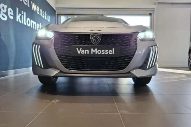 Peugeot 208 (2025) thumbnail 3