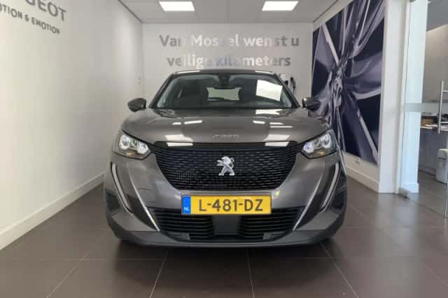 Peugeot 2008 (2021) thumbnail 2