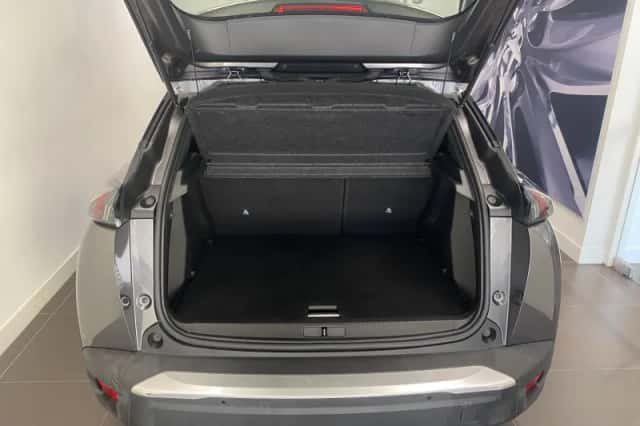 Peugeot 2008 (2021) thumbnail 5