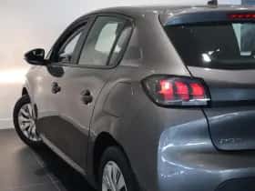 Peugeot 208 (2023) thumbnail 17
