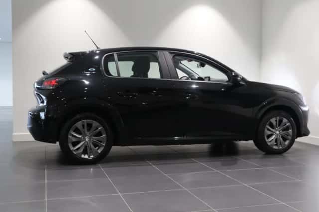 Peugeot e-208 (2021) thumbnail 4