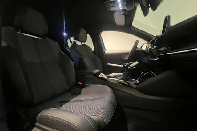 Peugeot 208 (2024) thumbnail 6