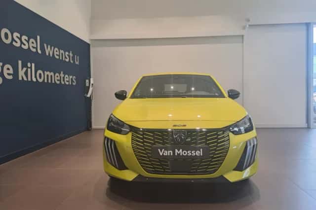 Peugeot 208 (2024) thumbnail 3