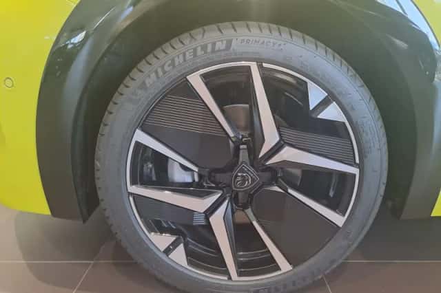 Peugeot 208 (2024) thumbnail 5
