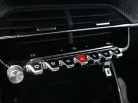 Peugeot 2008 (2024) thumbnail 19