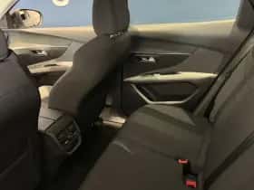 Peugeot 3008 (2022) thumbnail 18