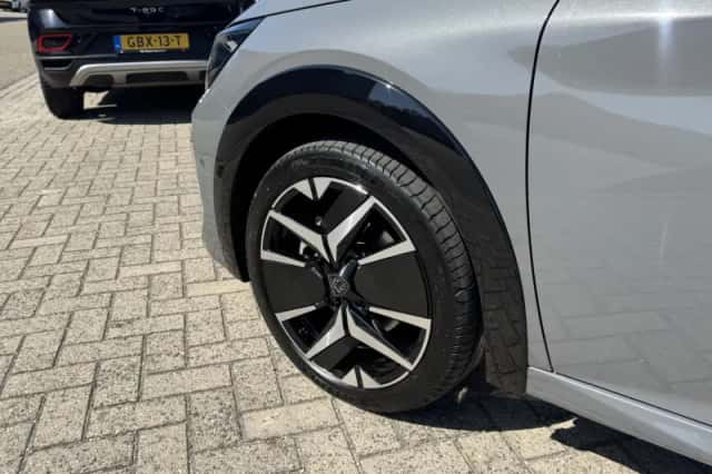 Peugeot 208 (2025) thumbnail 3