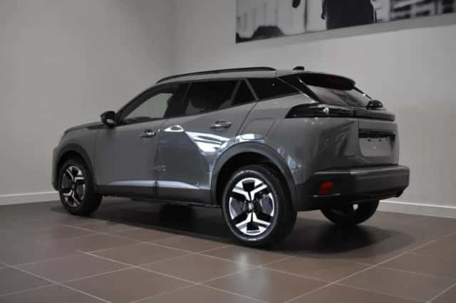 Peugeot 2008 (2024) thumbnail 3
