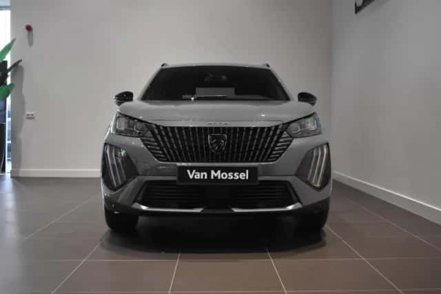 Peugeot 2008 (2024) thumbnail 6