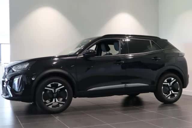 Peugeot 2008 (2024) thumbnail 3