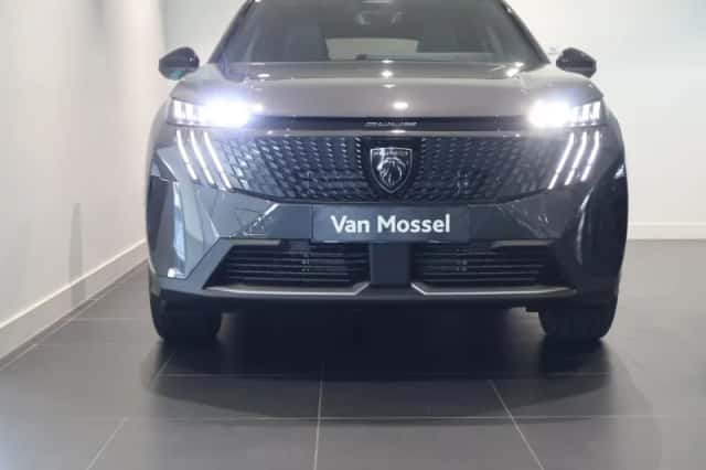 Peugeot 5008 (2025) thumbnail 2