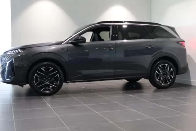 Peugeot 5008 (2025) thumbnail 3