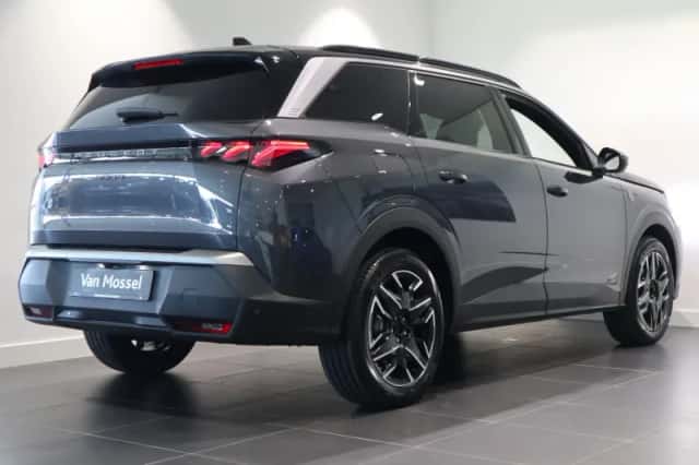Peugeot 5008 (2025) thumbnail 4