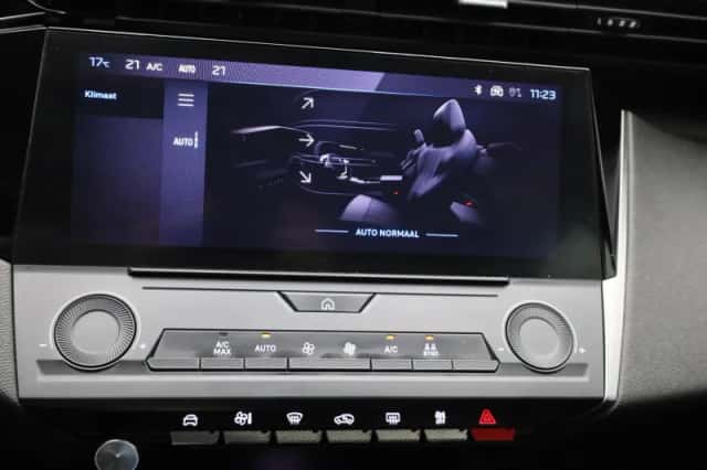 Peugeot 308 (2023) thumbnail 16