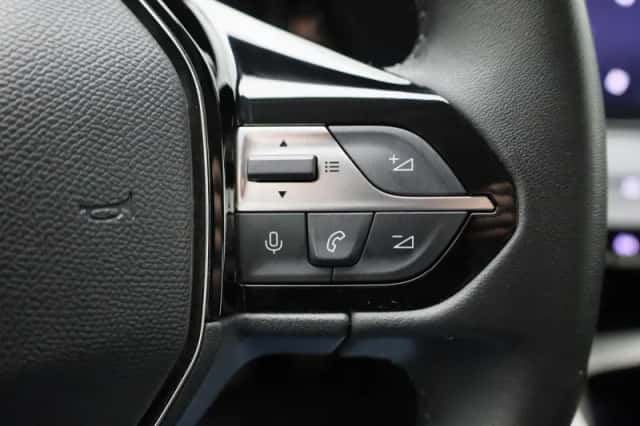 Peugeot 308 (2023) thumbnail 17