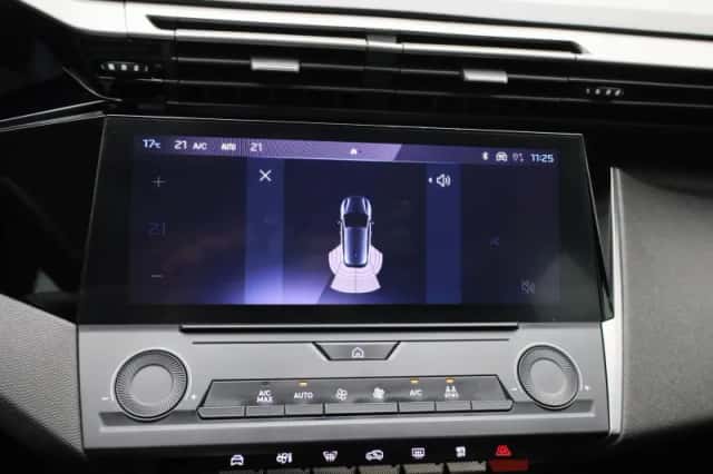 Peugeot 308 (2023) thumbnail 25