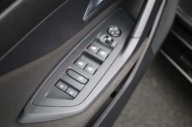 Peugeot 308 (2023) thumbnail 26