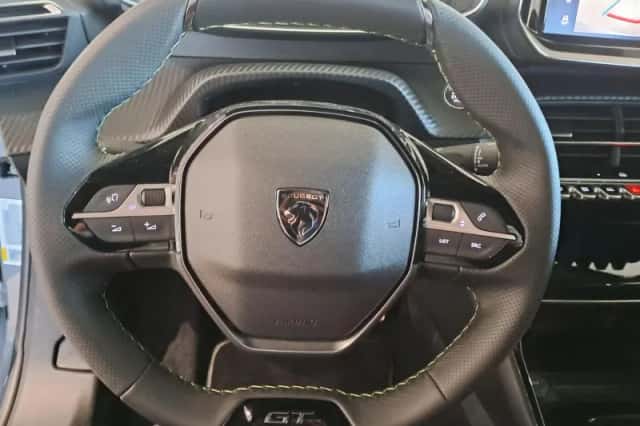 Peugeot e-2008 (2025) thumbnail 15