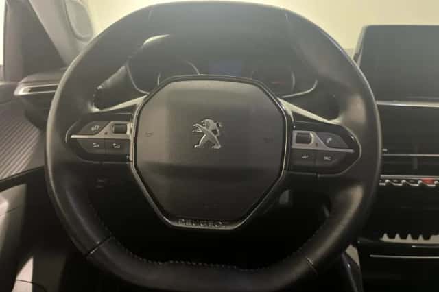 Peugeot 2008 (2021) thumbnail 6