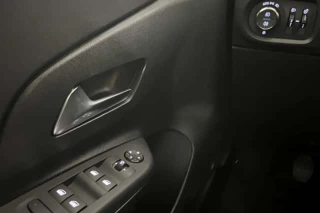 Opel Corsa (2025) thumbnail 11