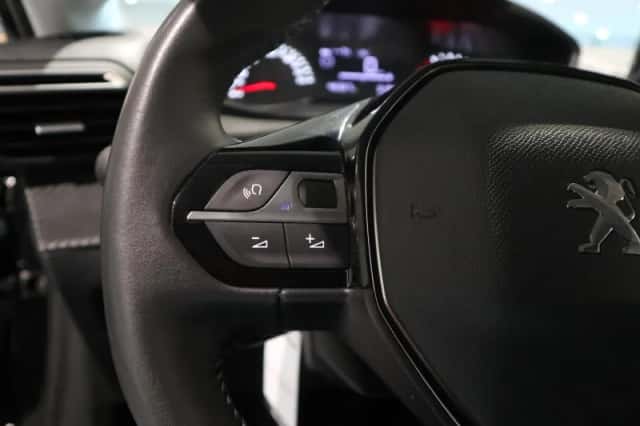 Peugeot 208 (2022) thumbnail 12