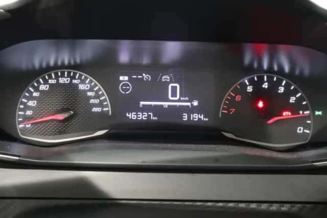 Peugeot 208 (2022) thumbnail 14