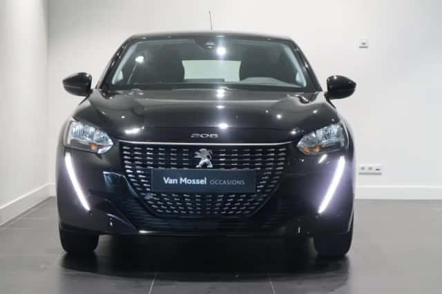 Peugeot 208 (2022) thumbnail 3