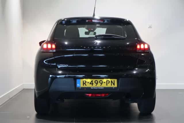 Peugeot 208 (2022) thumbnail 6