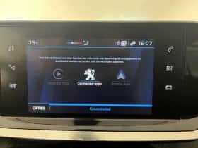 Peugeot 2008 (2021) thumbnail 9