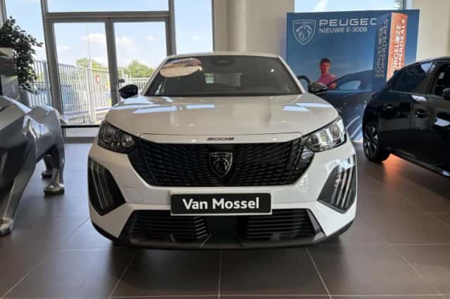 Peugeot e-2008 (2026) thumbnail 3