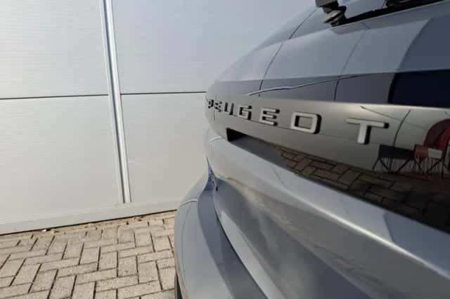 Peugeot 208 (2024) thumbnail 9