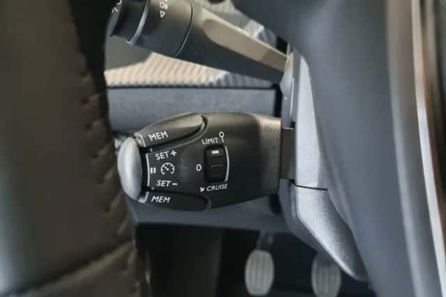 Peugeot 208 (2024) thumbnail 12