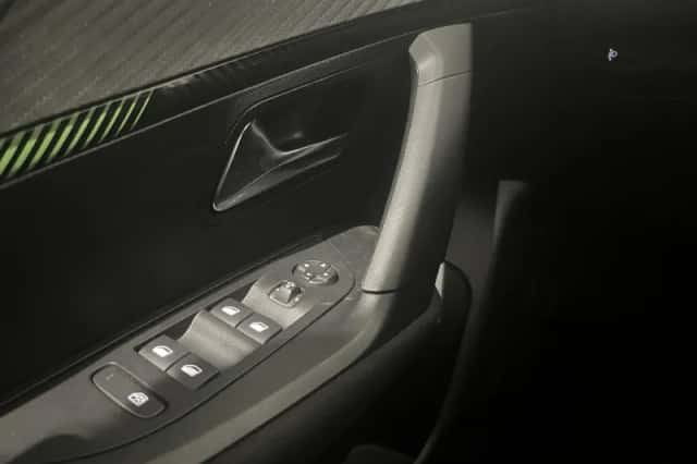 Peugeot 2008 (2024) thumbnail 14