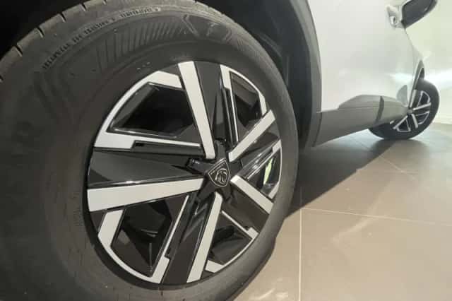 Peugeot 2008 (2024) thumbnail 19