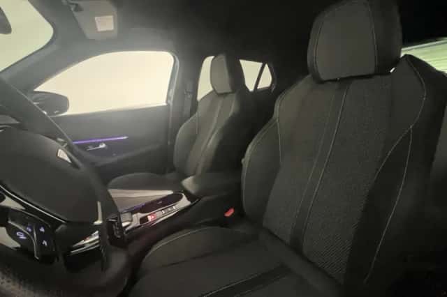 Peugeot 2008 (2025) thumbnail 18