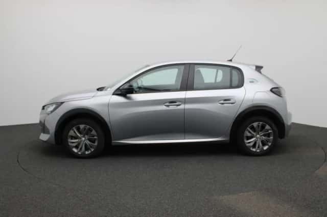 Peugeot e-208 (2023) thumbnail 4