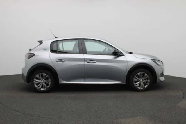 Peugeot e-208 (2023) thumbnail 6