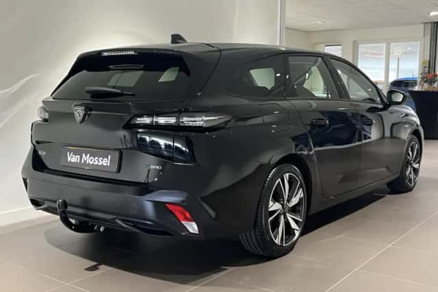Peugeot 308 (2024) thumbnail 4