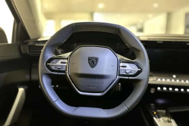 Peugeot 308 (2024) thumbnail 6
