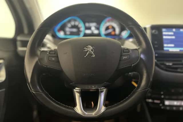 Peugeot 2008 (2018) thumbnail 6